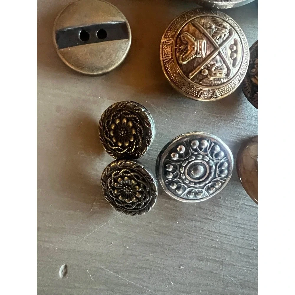Vintage Button Lot 10pc Gold Silver Mixed Metal Art Deco Floral MCM AntiqueCrest